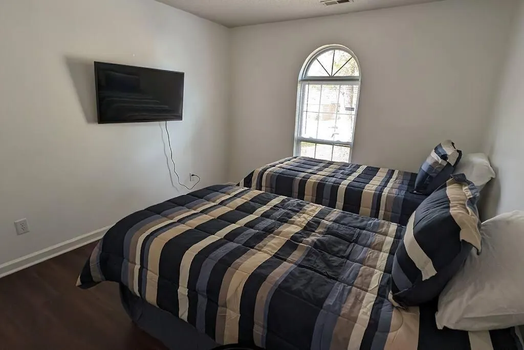 Haven - Uptown/Airport Corridor Villa Charlotte 0*,